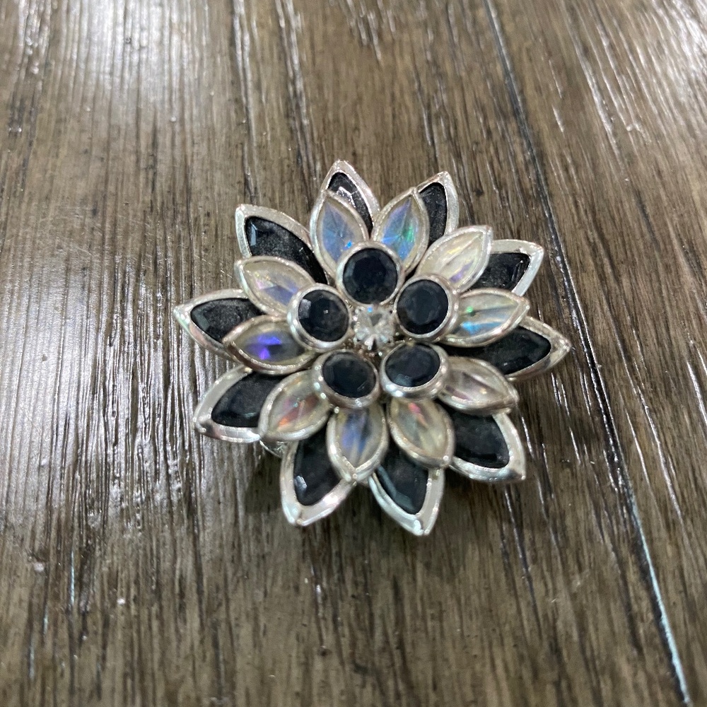 Vintage Avon Lotus Flower Brooch/Pin